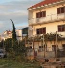 Chorv�tsko - Dalm�cia - Primo�ten - Priv�tne apartm�ny Primo�ten**